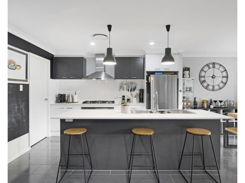 9 Matilda Street, Warner QLD 4500