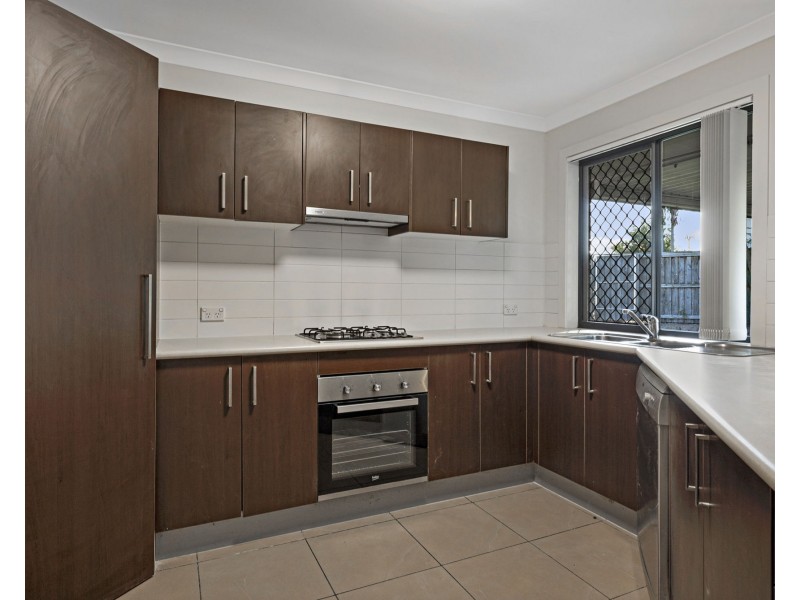 4 Oakwood Road, Warner QLD 4500