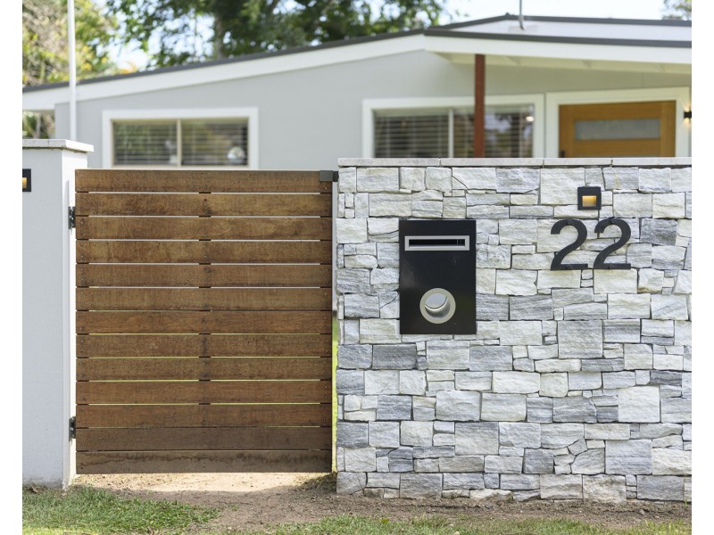 22 Valiant Crescent, Strathpine QLD 4500