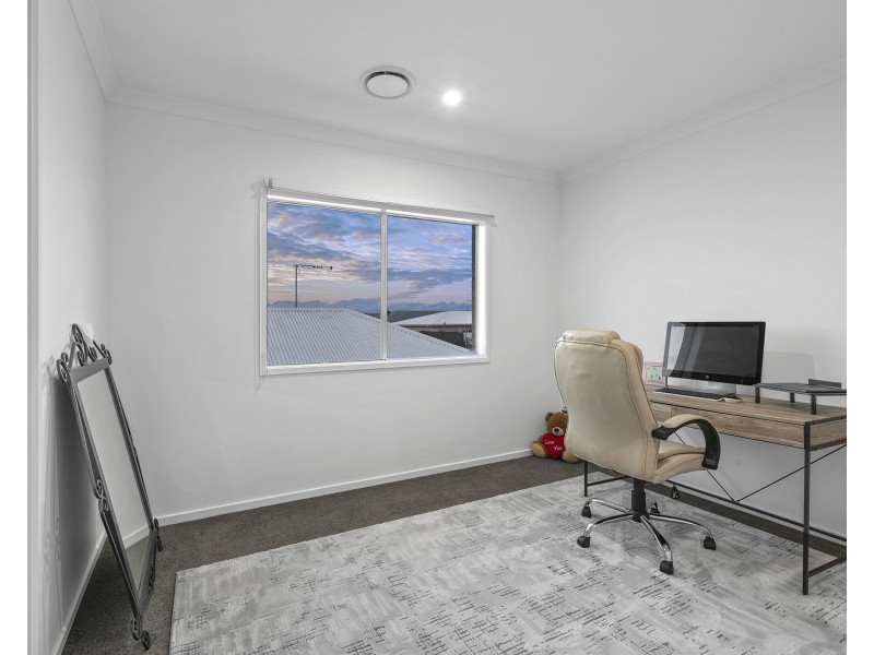 21 Awesome Parade, Griffin QLD 4503