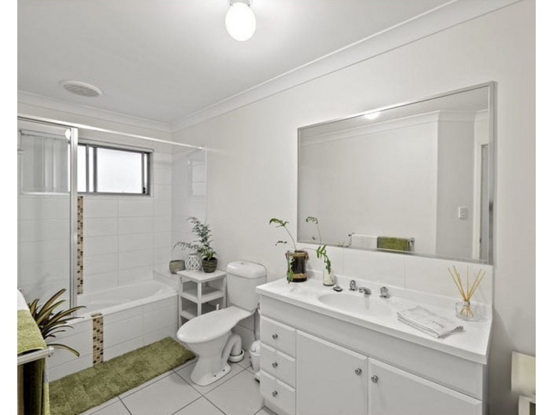 32/64 Frenchs Road, Petrie QLD 4502