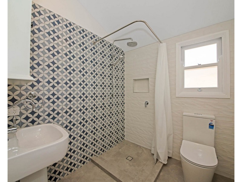 266 Flinders Parade, Sandgate QLD 4017