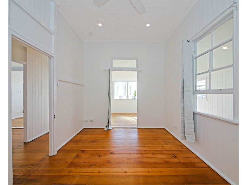 266 Flinders Parade, Sandgate QLD 4017