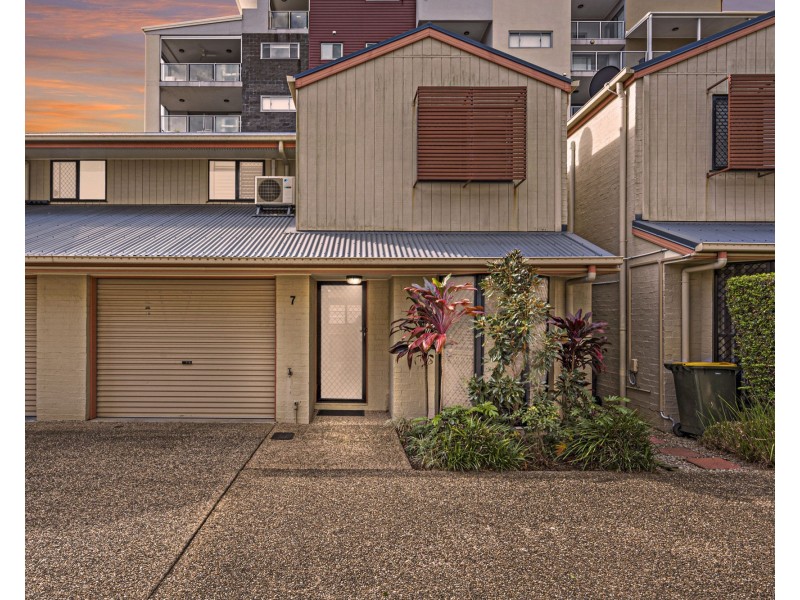 7/23 Kingsmill Street, Chermside QLD 4032