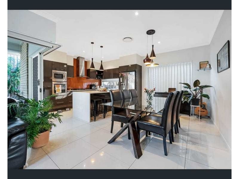 6 Watarrka Avenue, Fitzgibbon QLD 4018