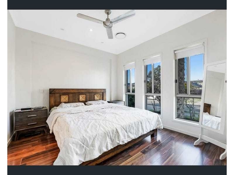 6 Watarrka Avenue, Fitzgibbon QLD 4018