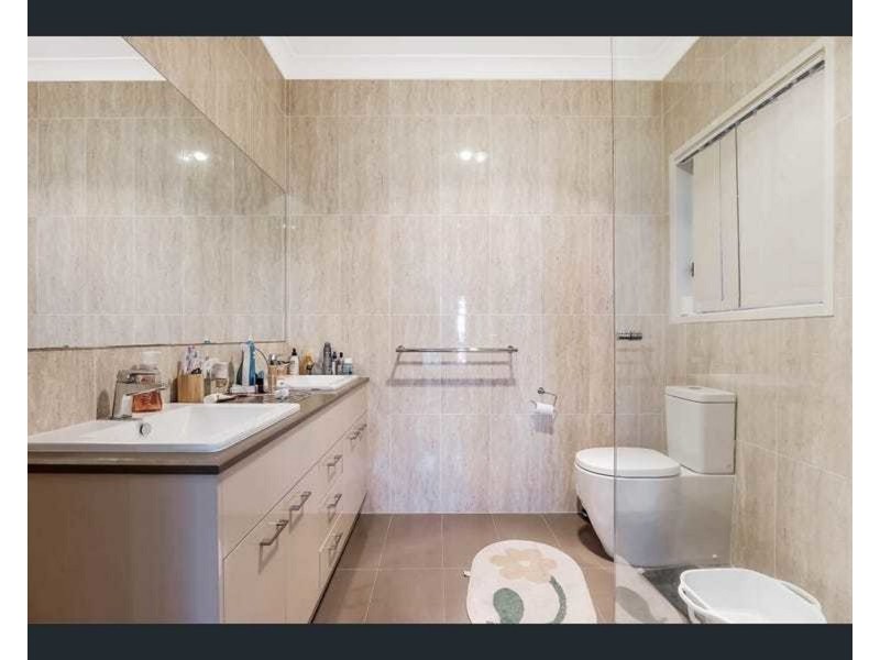 6 Watarrka Avenue, Fitzgibbon QLD 4018