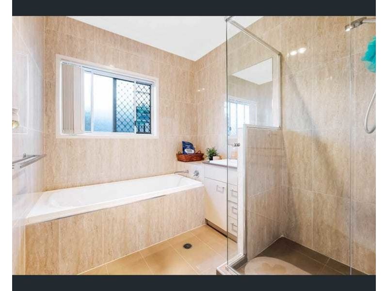 6 Watarrka Avenue, Fitzgibbon QLD 4018
