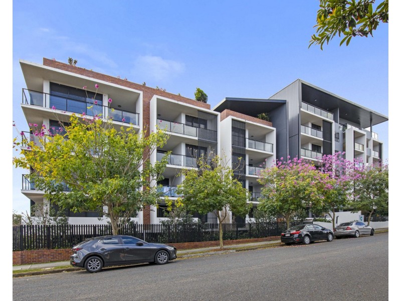 204 18 Mermaid Street, Chermside QLD 4032