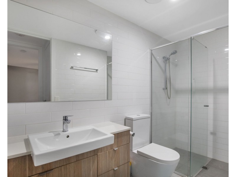 204 18 Mermaid Street, Chermside QLD 4032