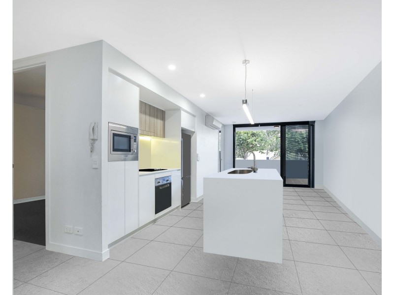 204 18 Mermaid Street, Chermside QLD 4032