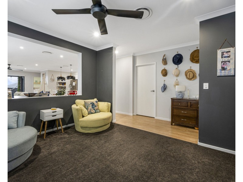 13 Crest Street, Narangba QLD 4504