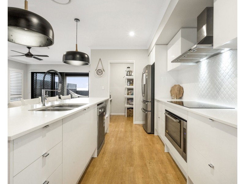 13 Crest Street, Narangba QLD 4504