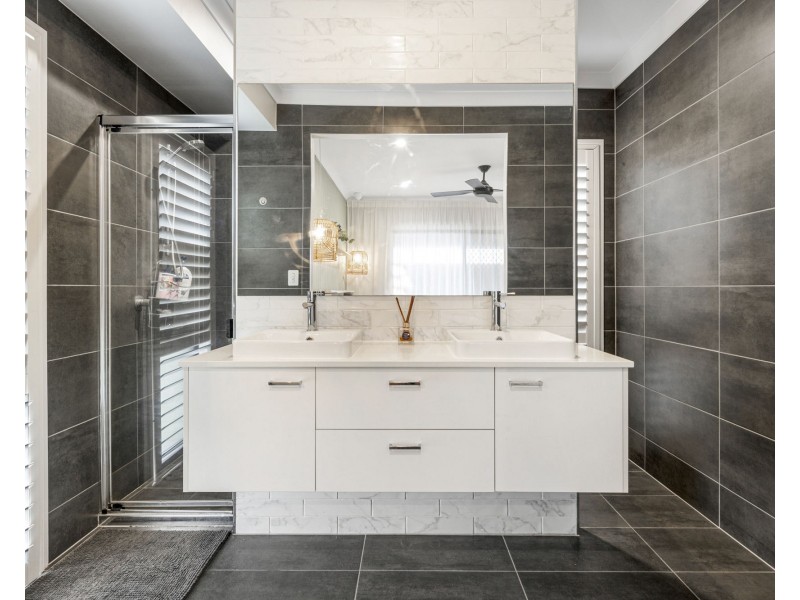 13 Crest Street, Narangba QLD 4504