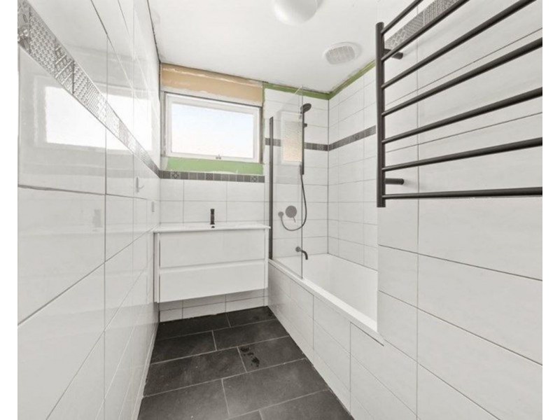 100 Alexandra Street, Sandgate QLD 4017