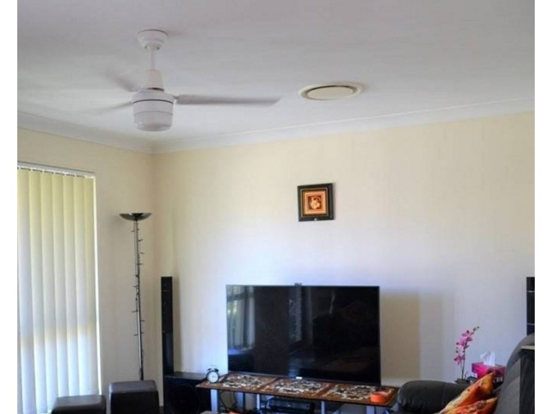 42 Merimbula cres, Fitzgibbon QLD 4018