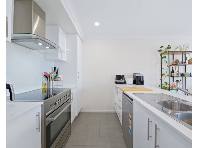 3 Pineapple Parkway, Strathpine QLD 4500