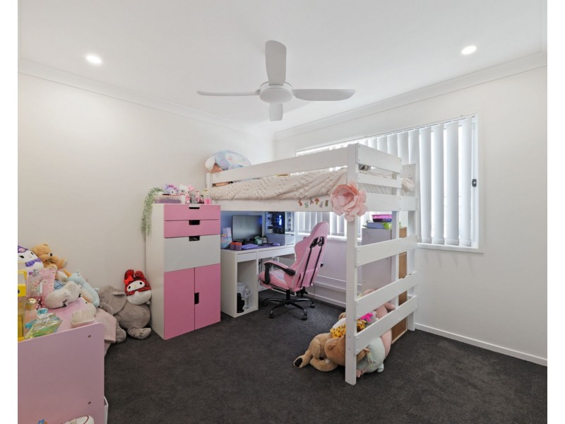 3 Pineapple Parkway, Strathpine QLD 4500