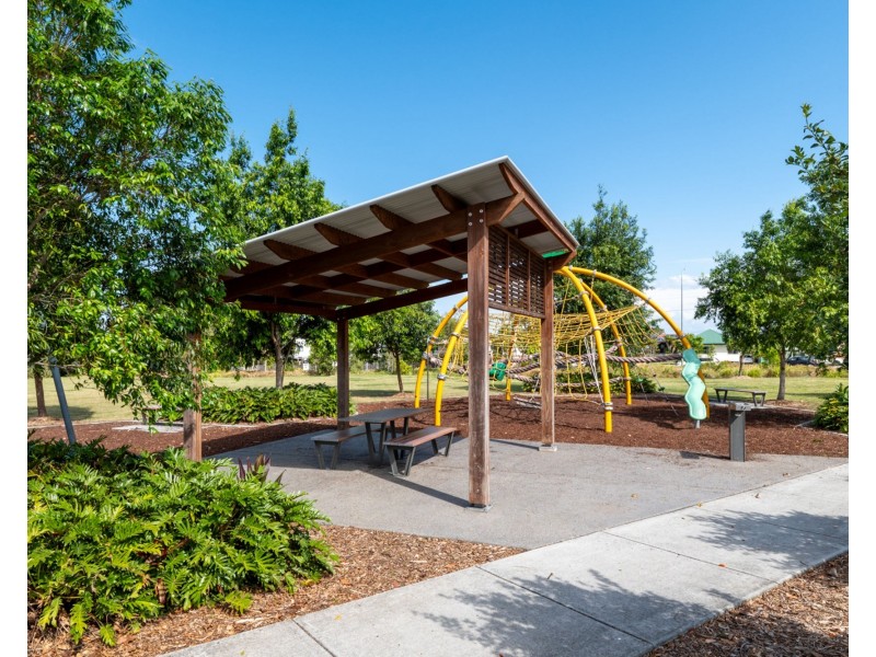 3 Pineapple Parkway, Strathpine QLD 4500