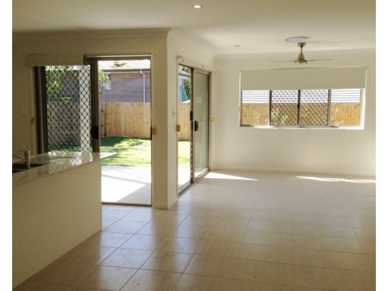 7 Toorak Rd, Albany Creek QLD 4035