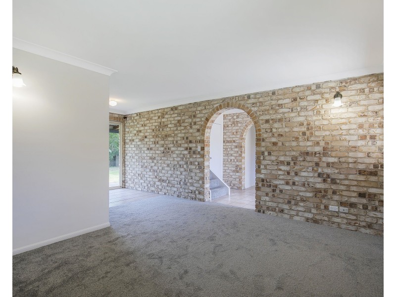 4 Saligna Court, Everton Hills QLD 4053