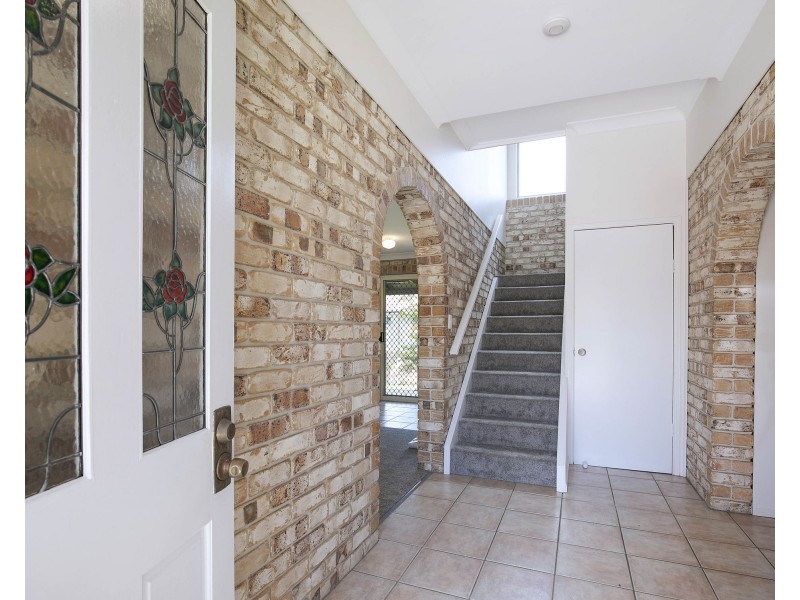 4 Saligna Court, Everton Hills QLD 4053