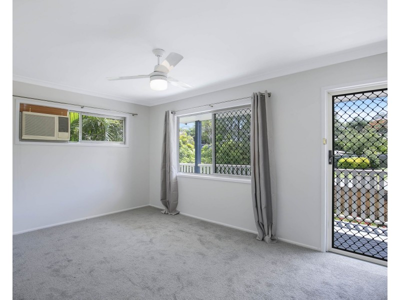4 Saligna Court, Everton Hills QLD 4053