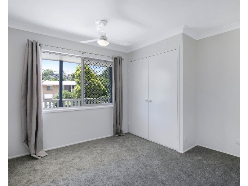 4 Saligna Court, Everton Hills QLD 4053