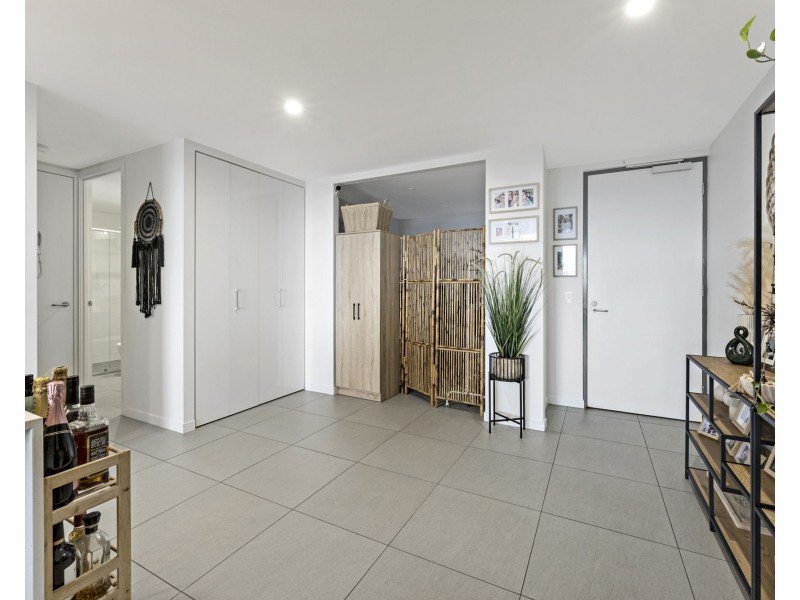 602/18 Mermaid Street, Chermside QLD 4032