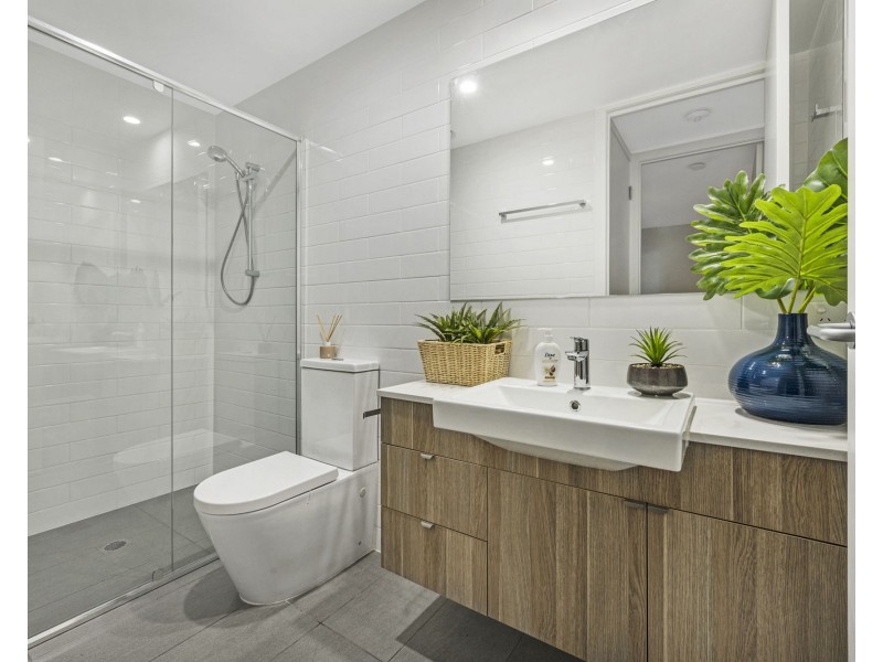 602/18 Mermaid Street, Chermside QLD 4032