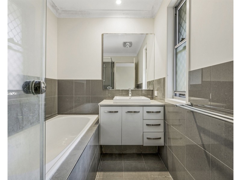 12 Watarrka Avenue, Fitzgibbon QLD 4018