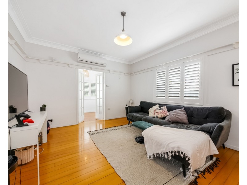 15 Hinkler Street, Kedron QLD 4031