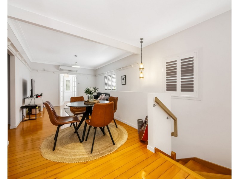 15 Hinkler Street, Kedron QLD 4031