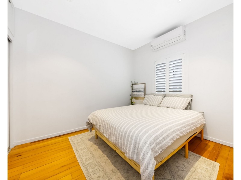 15 Hinkler Street, Kedron QLD 4031