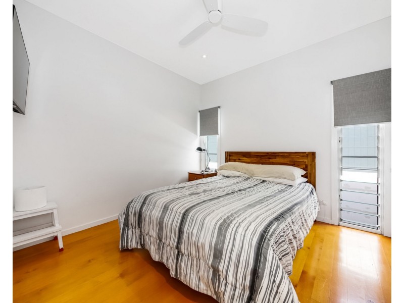 15 Hinkler Street, Kedron QLD 4031