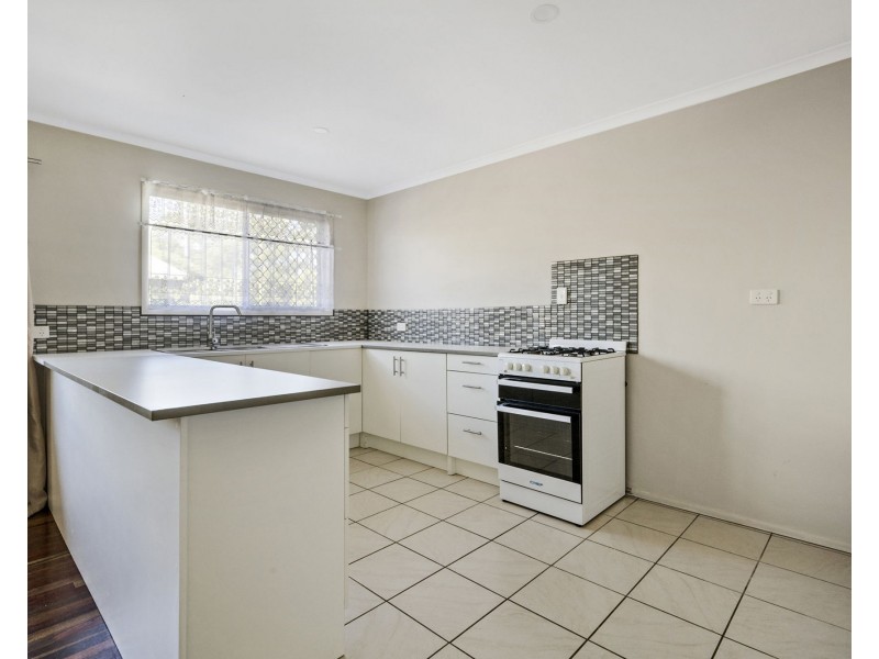 33 Railway Avenue, Strathpine QLD 4500