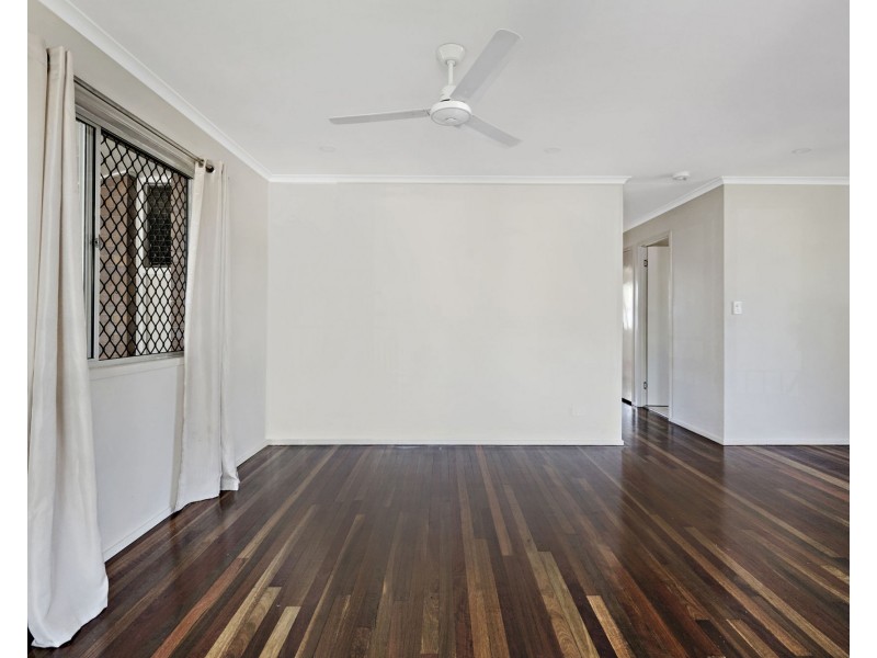 33 Railway Avenue, Strathpine QLD 4500