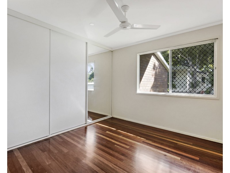 33 Railway Avenue, Strathpine QLD 4500