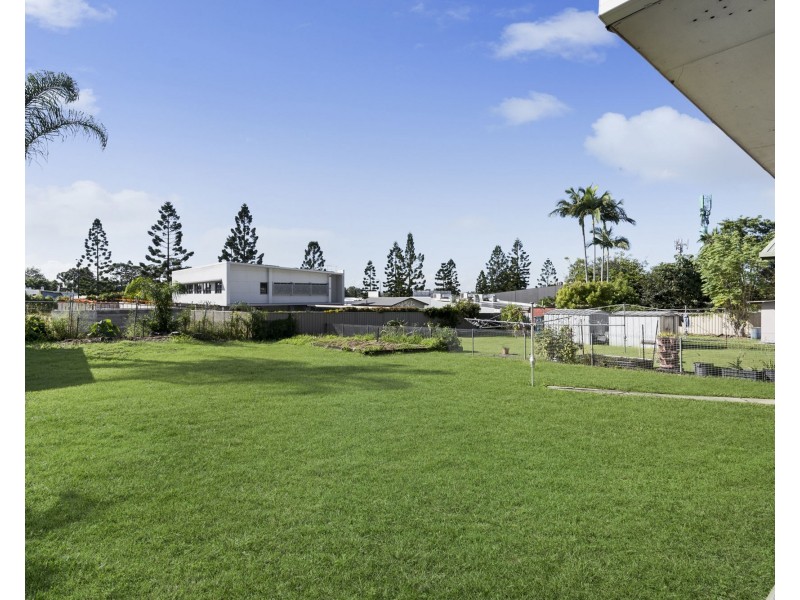 33 Railway Avenue, Strathpine QLD 4500