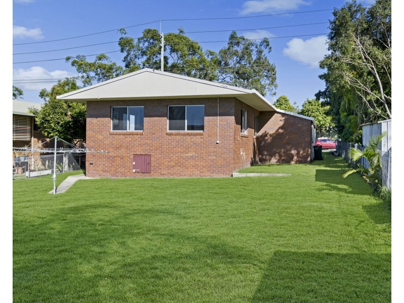 33 Railway Avenue, Strathpine QLD 4500