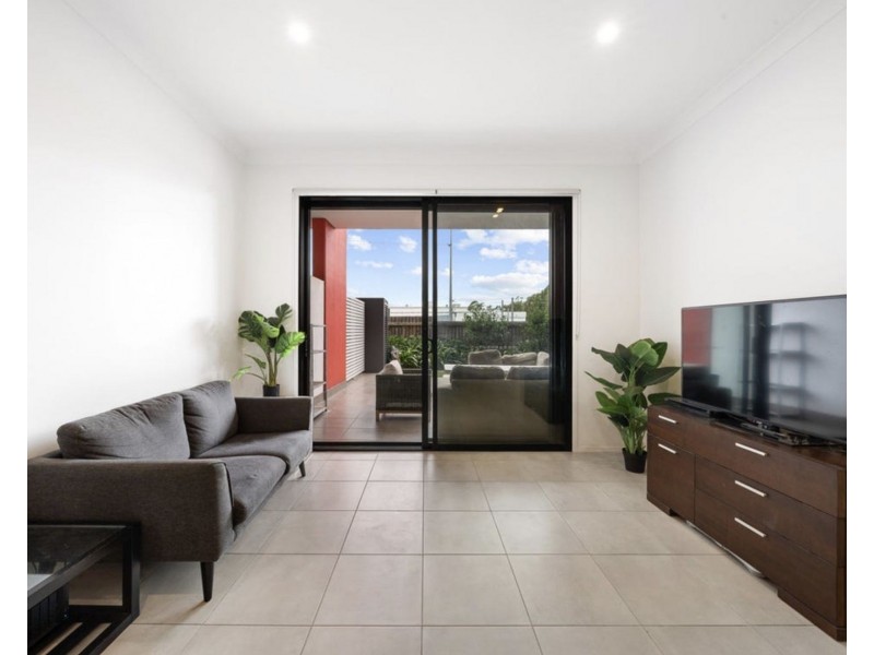 102/33 Nundah Street, Nundah QLD 4012