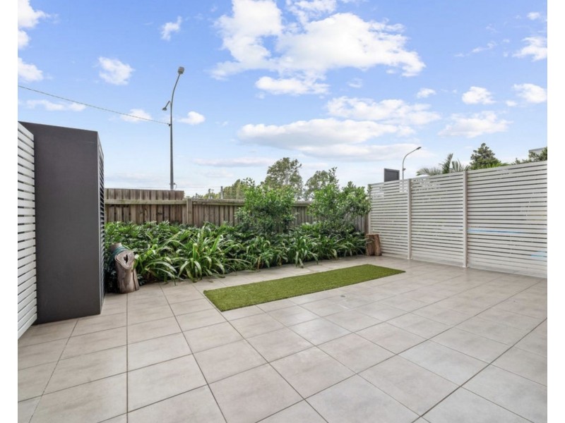 102/33 Nundah Street, Nundah QLD 4012