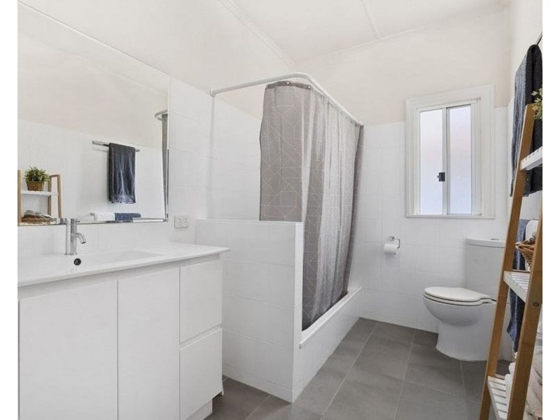 16 Hazlitt Street, Banyo QLD 4014