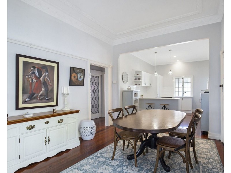 90 Strathmore St, Kedron QLD 4031