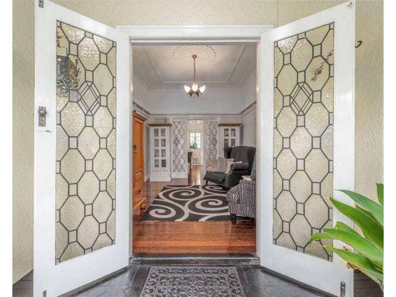 90 Strathmore St, Kedron QLD 4031