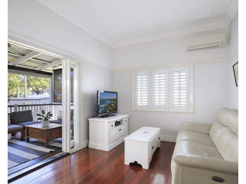 90 Strathmore St, Kedron QLD 4031