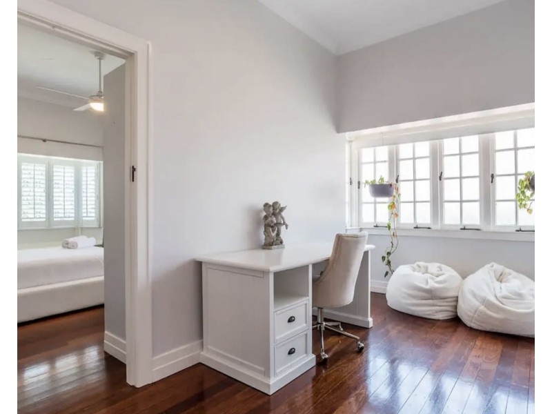 90 Strathmore St, Kedron QLD 4031