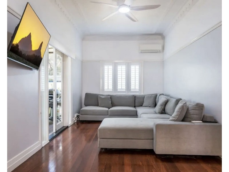 90 Strathmore St, Kedron QLD 4031