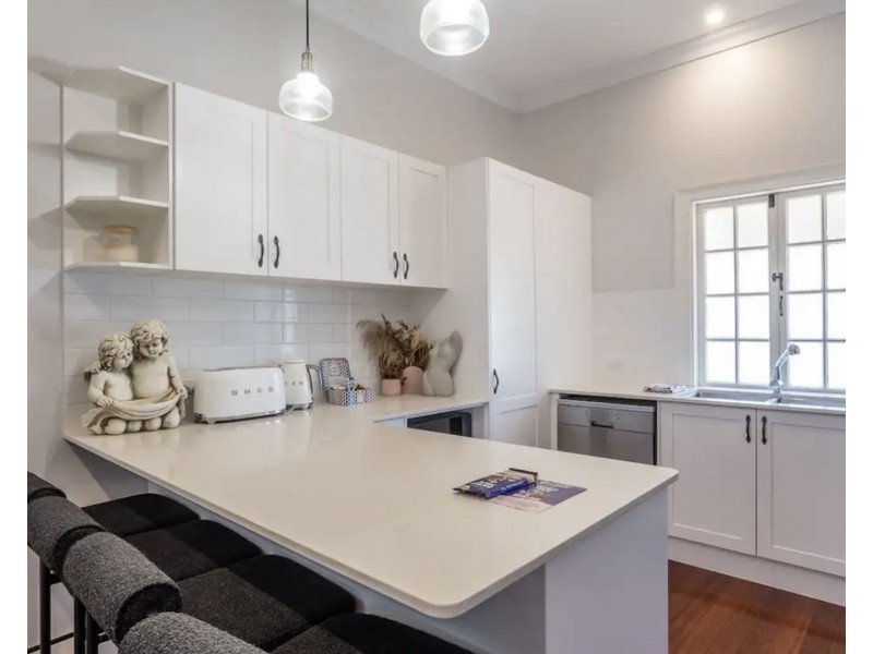 90 Strathmore St, Kedron QLD 4031