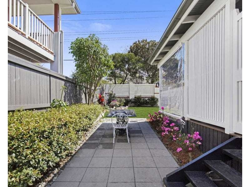 90 Strathmore St, Kedron QLD 4031